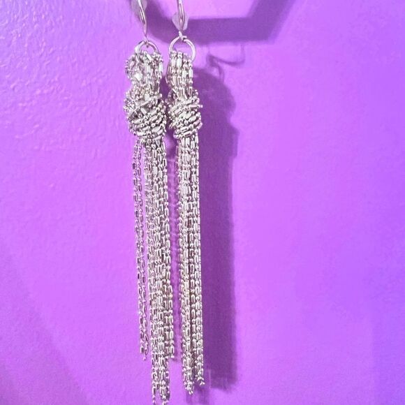 🤯5/$20🤯 NEW Gold Color Long Chain Knot Dangly Earrings - Picture 1 of 1